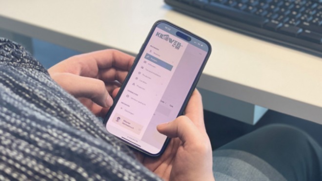 Kiloweb-op-smartphone-RDS
