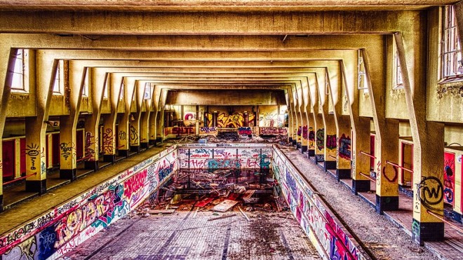 BC_piscine_Charleroi_URBEX(Robert Glod creative commons)