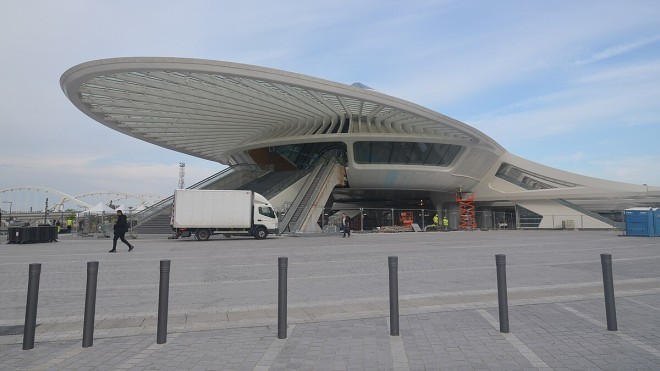 BC_Mons_-_Gare_Calatrava